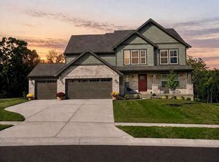 1593 Bur Oak Dr, Bellbrook, OH