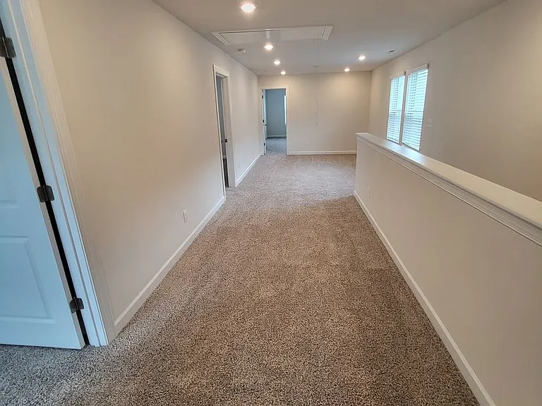 465 Cranford Dr — Photo 8