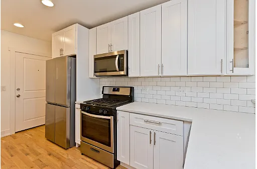 2509 N Clybourn Ave #1F — Photo 3
