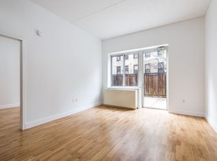 520 W 48th St APT 1C, New York, NY 10036
