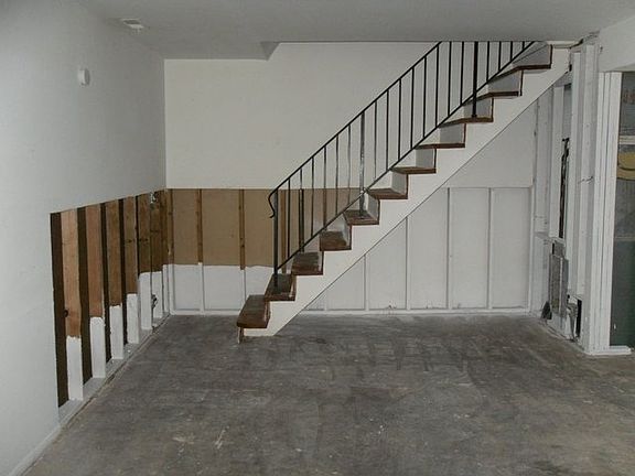 2nd image of 1342 Cove Dr #231-C