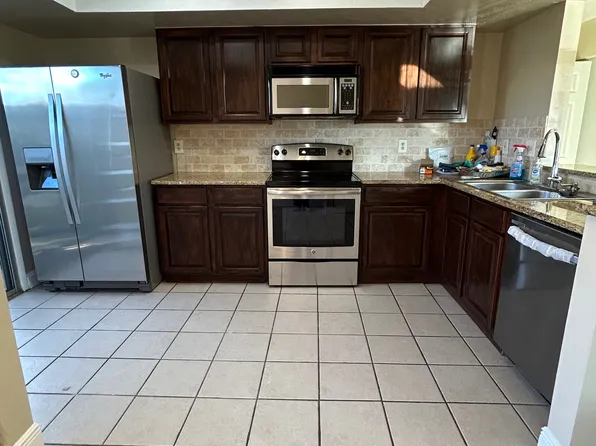 5753 Summer Side Ln, Sarasota, FL 34231