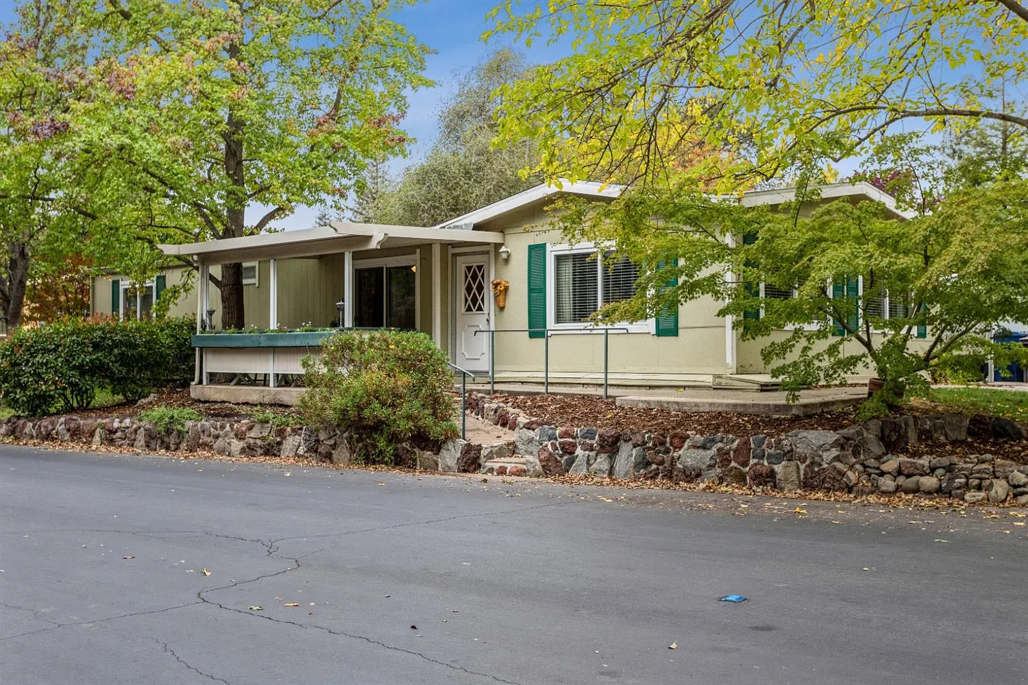 6701 Alden Ln photo 1