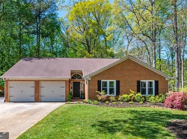 192 Wyndham Lakes Ct NW, Dallas, GA 30157