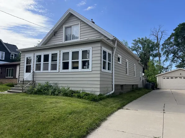 2741 East Denton AVENUE, Saint Francis, WI 53235