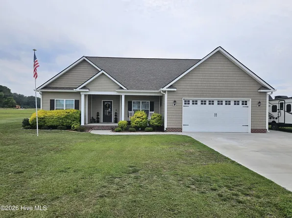91 Country Cove Lane, Clinton, NC 28328