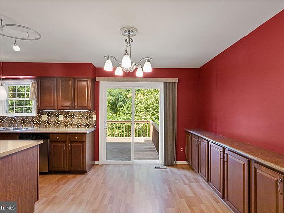 5th image of 1205 Kirby Cir