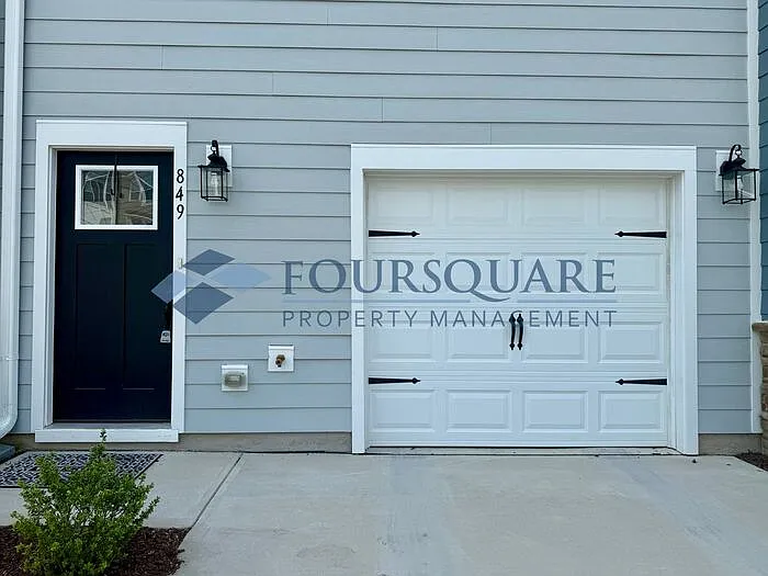 Building Photo - 849 Parc Townes Dr