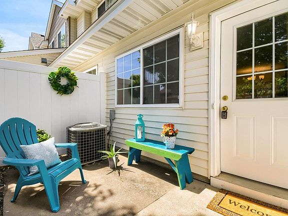 2nd image of 2455 Yellowstone Dr #115