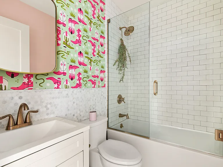 686 Carroll St #4 — Photo 7