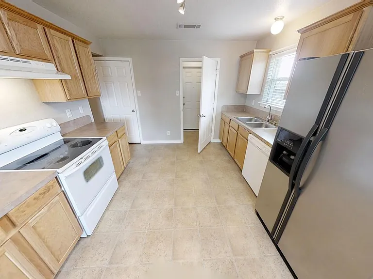 3408 Ida Dr — Photo 4