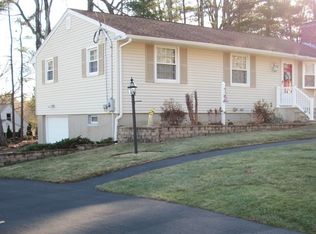 3 Juniper Ln, Rutland, MA 01543