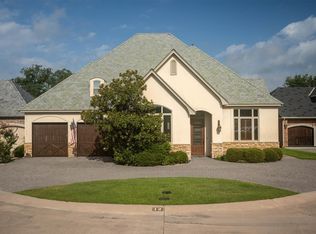 12 Park Row Ct, Pantego, TX 76013