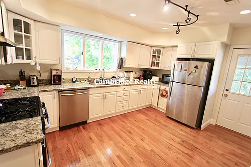 15 Taylor St Photo 1