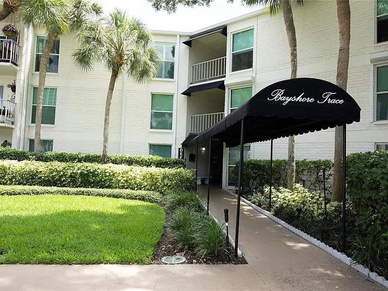 3325 Bayshore Blvd #E35 — Photo 1