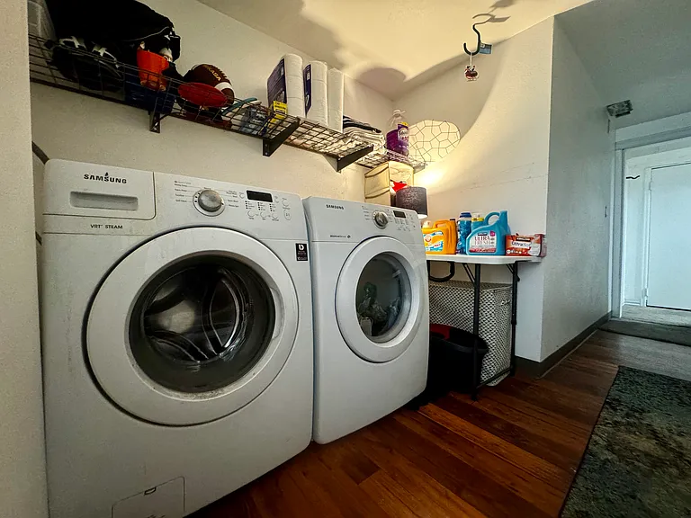 W 43rd Ave — Photo 33