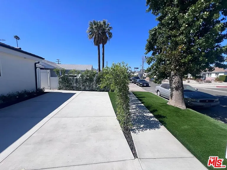 7669 Beeman Ave — Photo 3