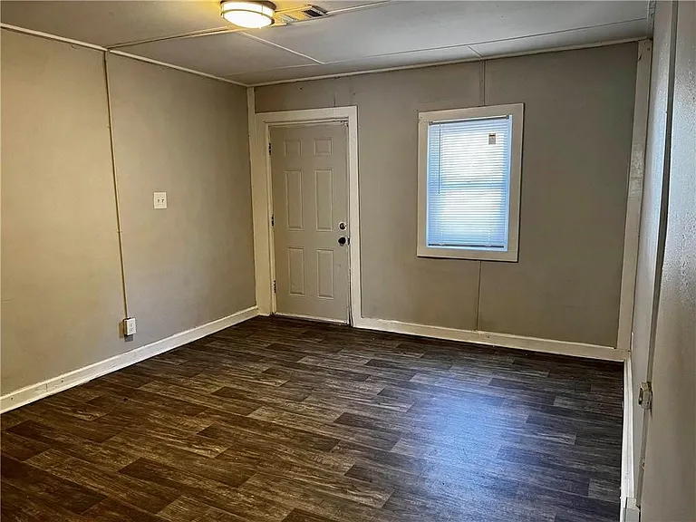 700 Neal St NW #3 — Photo 2