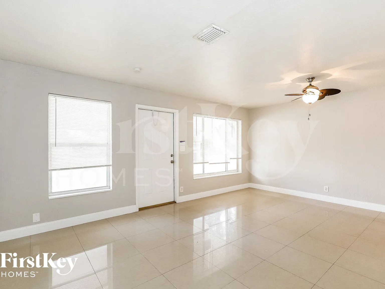 3 bed, 2.0 bath, 1510 sqft, $3,115 — Photo 3