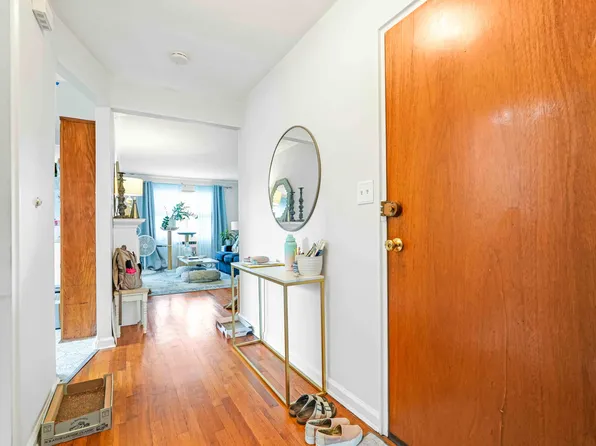 32-80 34th Street image 2 of 9