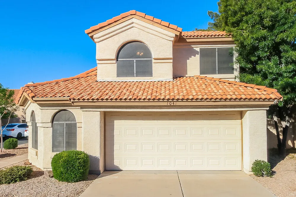 3 bed, 2.5 bath, 1417 sqft, $2,445 — Photo 1