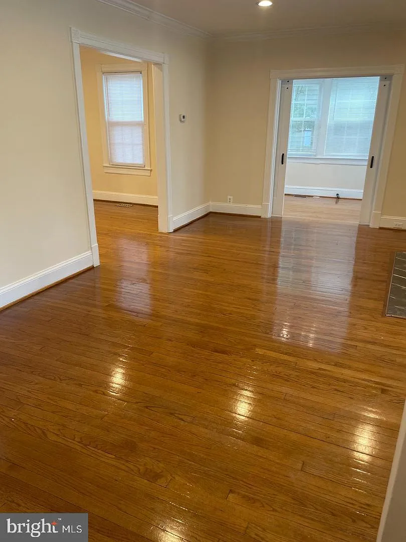 4 bed, 3.5 bath, 2268 sqft, $6,200 — Photo 3