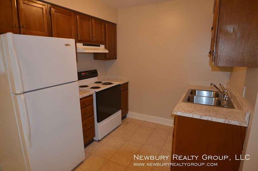 1st image of 10 Sunbury Est