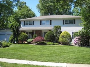 15 Quaker Dr, East Brunswick, NJ 08816