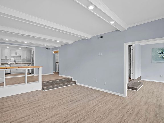 5th image of 925 Cleveland St Unit 77