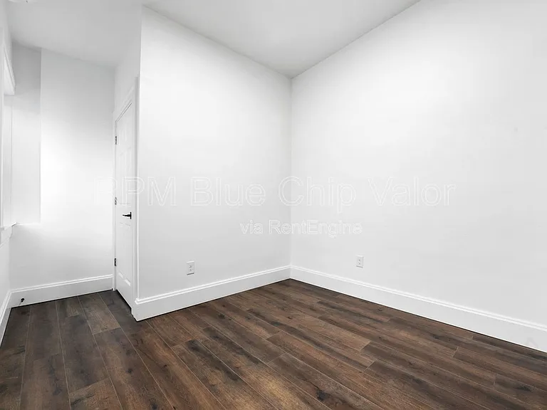 2151 Colerain Ave — Photo 12