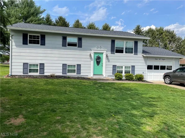 108 Mound Dr, Marietta, OH 45750