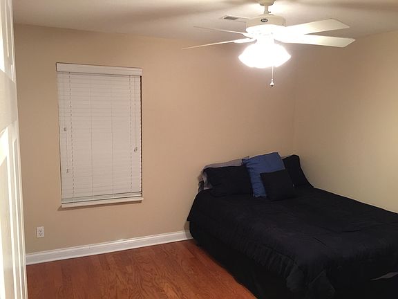 5th image of 130 Jordan Way St