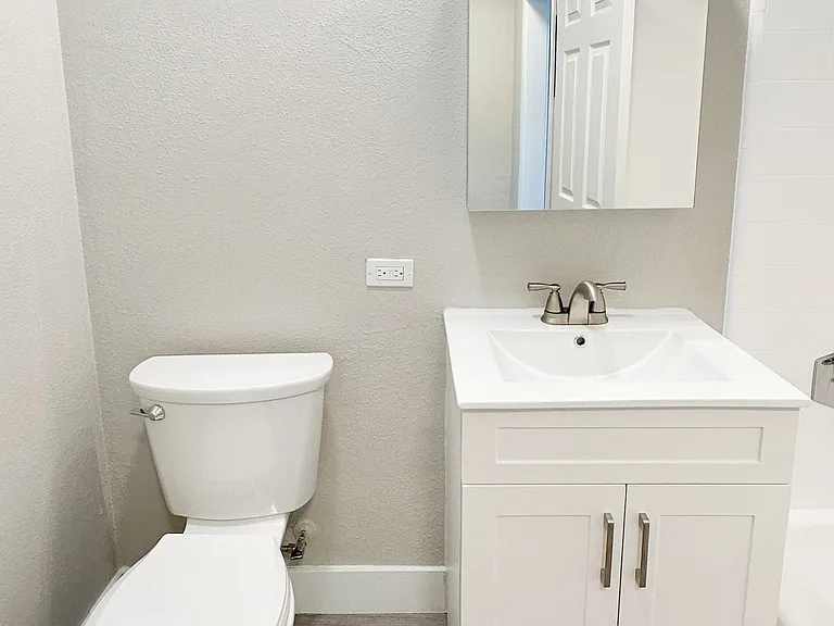 7364 Hollywood Blvd. Apartments — Photo 5