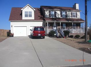 35 Hillandale Rd, Spring Lake, NC 28390