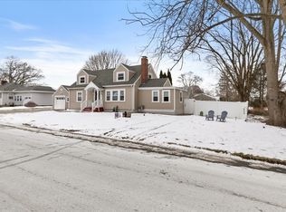 48 Dunstable St, Lawrence, MA 01843