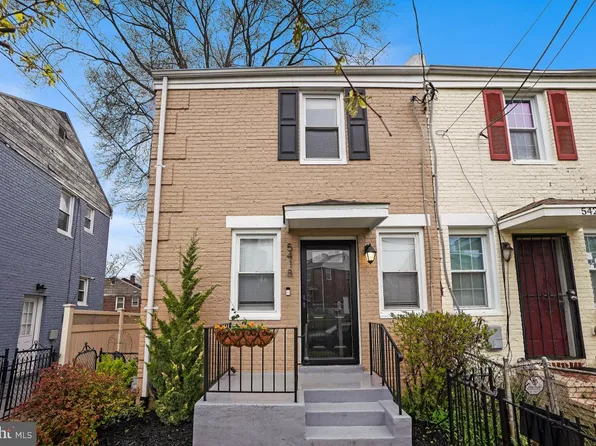 5418 B St SE, Washington, DC 20019