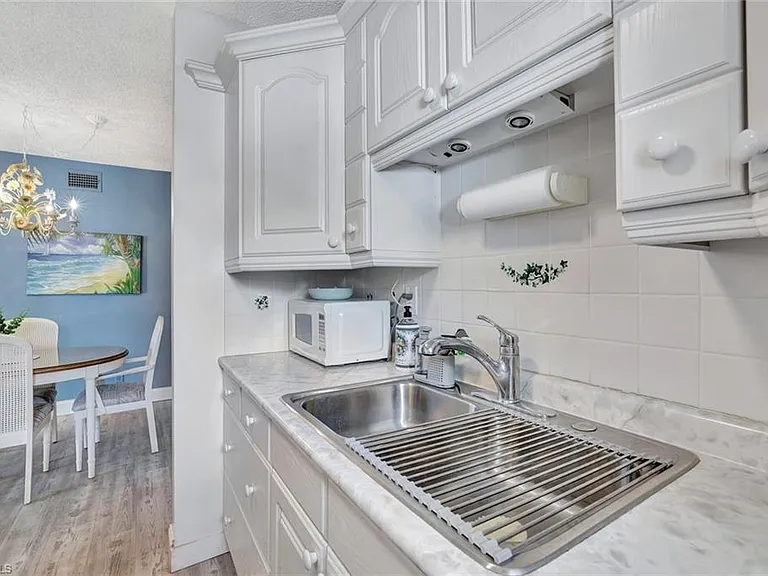 766 Central Ave #303 — Photo 6