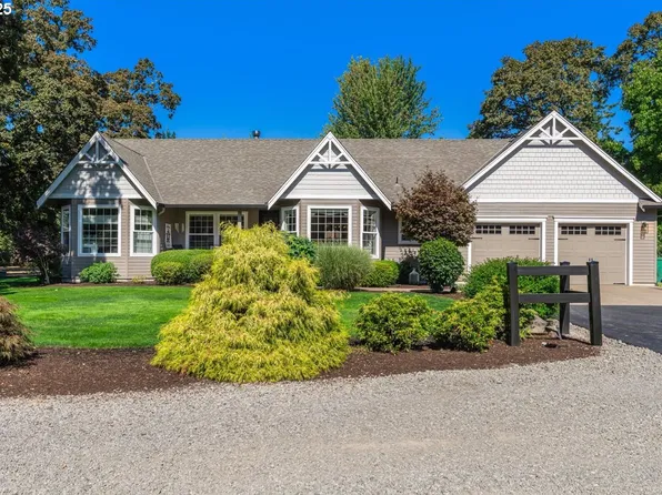 9989 NE Trillium Ln, Newberg, OR 97132