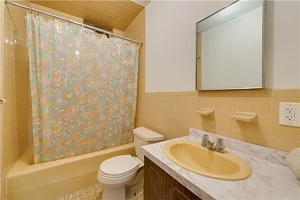 Sold by Exclusive Properties Sotheby's International Realty | media 10