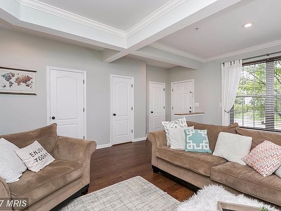 4th image of 238 Mary Jane Ln