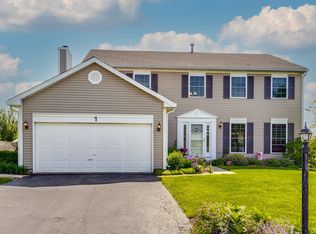 7 Jefferson Ln, Cary, IL 60013