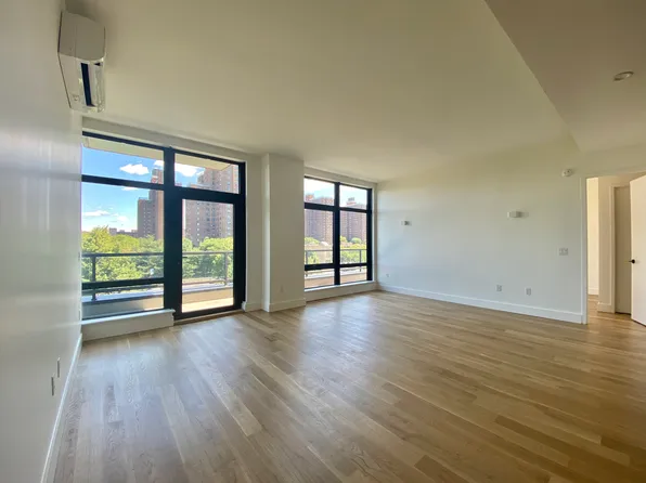 25 Bruckner Boulevard image 1 of 34