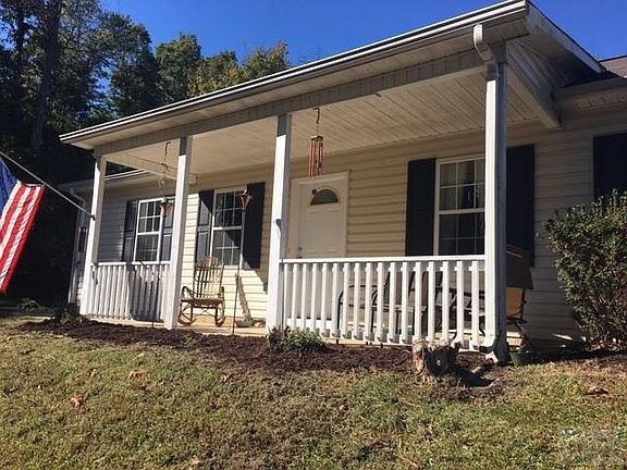 2nd image of 414 Catawba St #0