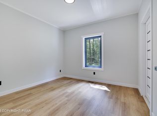 1540 Lake Ln #1, Pocono Lake, PA 18347