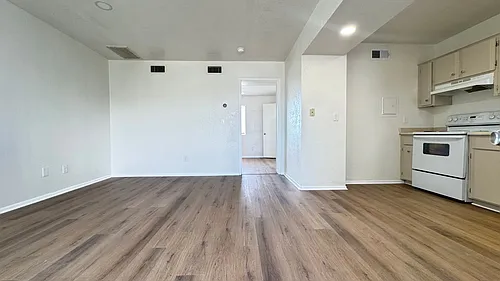 Floor plan 114-205