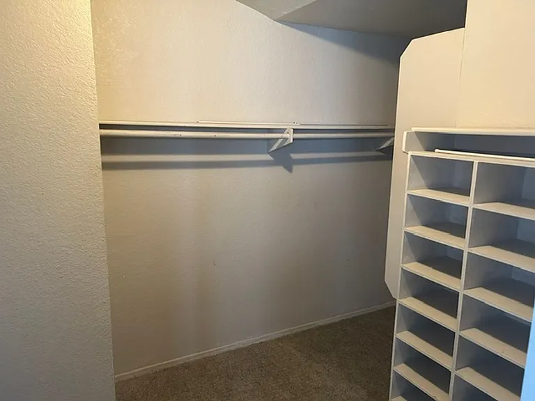 39771 Barberry Ct — Photo 16