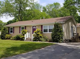 647 Sharps Lot Rd, Swansea, MA 02777