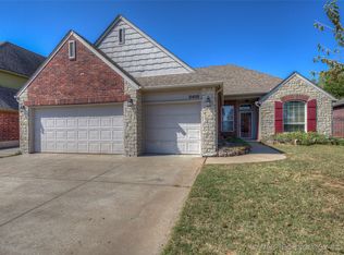 8408 S Gardenia Ave, Broken Arrow, OK 74011