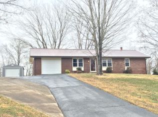 392 Green Acres Rd, Bowling Green, KY 42103