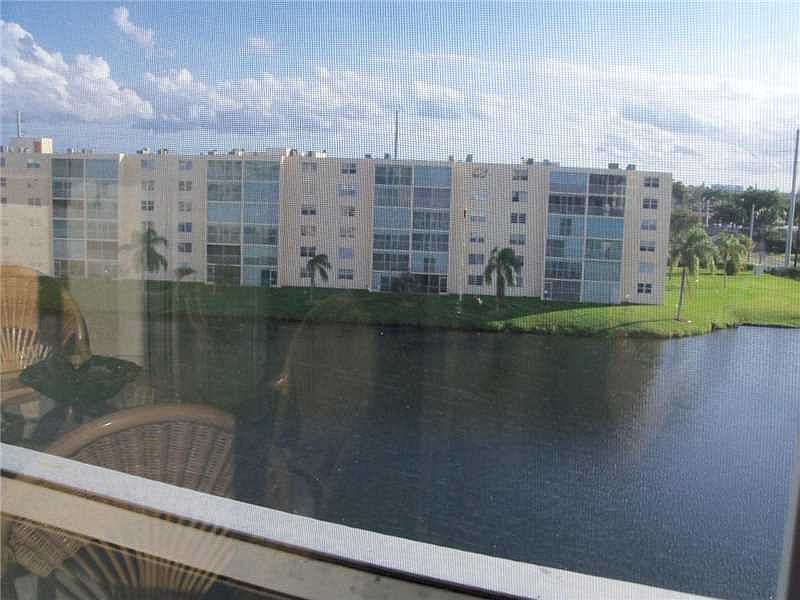 1st image of 311 SE 3rd St APT 610